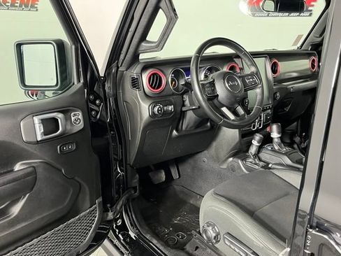 Used 2021 Jeep Gladiator Sport AWD/4WD image 21