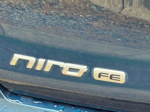 Used 2020 Kia Niro LX FWD image 8