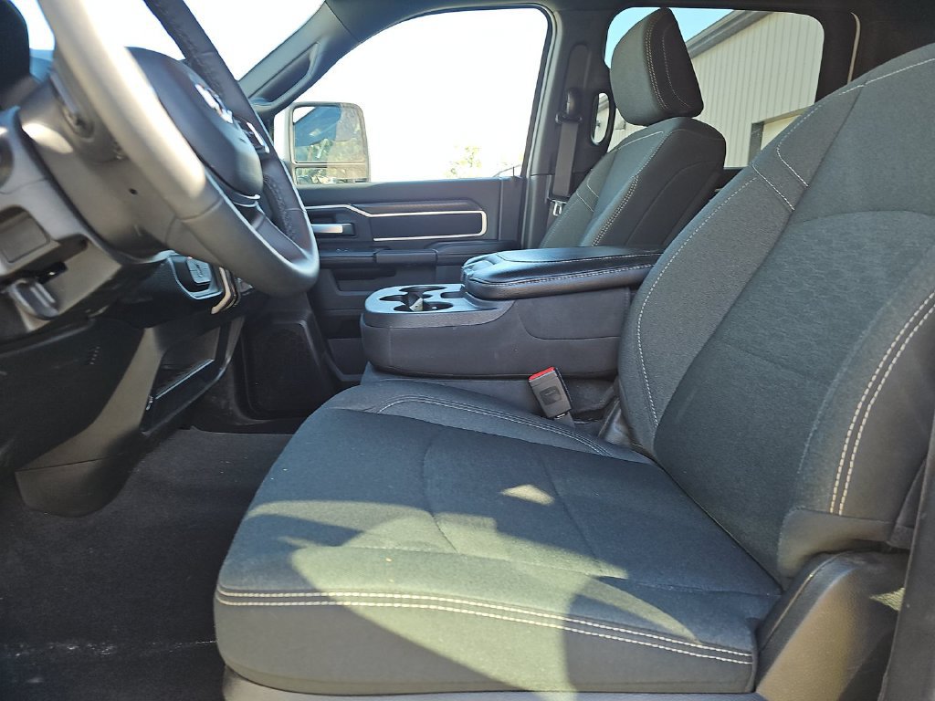 Used 2025 RAM 2500 Big Horn AWD/4WD image 7
