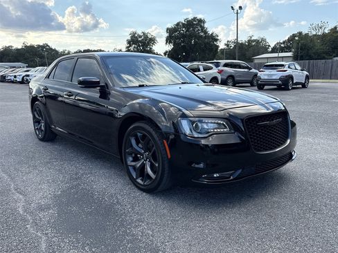 Used 2021 Chrysler 300 S image 7
