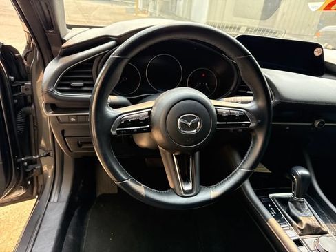 Used 2024 MAZDA MAZDA3 s FWD image 18