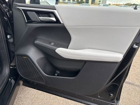 New 2025 Mitsubishi Outlander SE AWD/4WD image 32