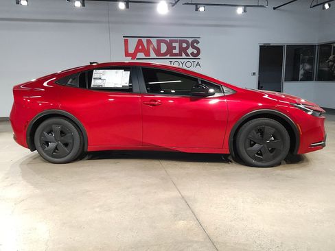 New 2026 Toyota Prius LE image 8