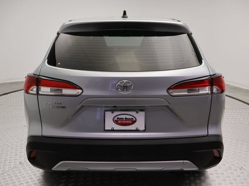 Used 2023 Toyota Corolla Cross L FWD image 10
