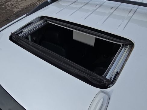 Used 2017 Chevrolet Suburban Premier image 4