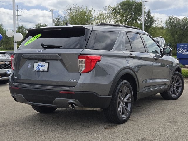 Used 2024 Ford Explorer XLT w/ Equipment Group 202A AWD/4WD image 11