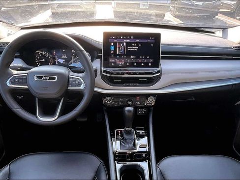 Used 2025 Jeep Compass Limited AWD/4WD image 7