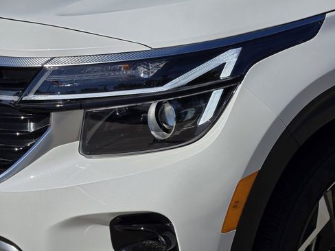 New 2026 Kia Seltos S AWD/4WD image 7