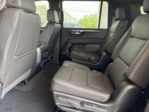 New 2026 Chevrolet Suburban LT RWD image 16