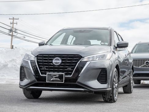 Used 2024 Nissan Kicks SV image 6