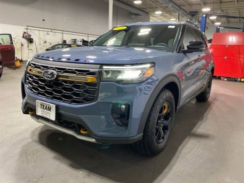 Used 2026 Ford Explorer Tremor AWD/4WD image 3