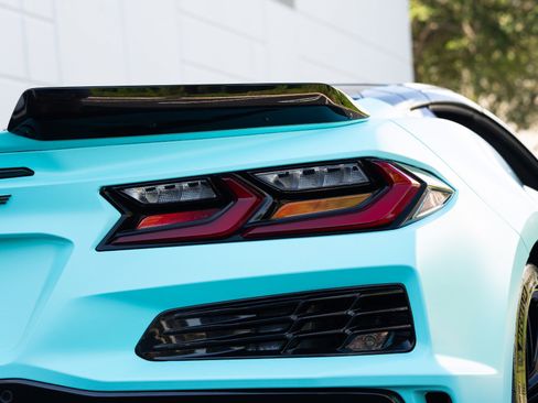 Used 2025 Chevrolet Corvette Z06 RWD image 17