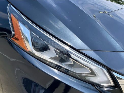 Used 2021 Nissan Altima 2.5 SV FWD image 26