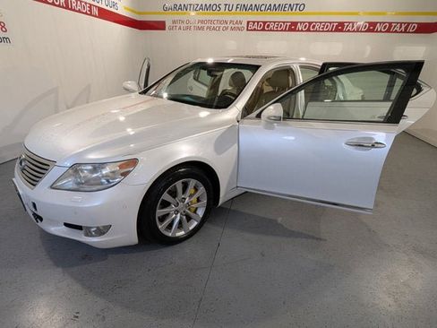 Used 2011 Lexus LS 460 AWD w/ Comfort Pkg image 11