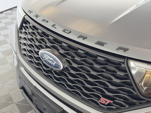 Used 2021 Ford Explorer ST w/ Equipment Group 401A AWD/4WD image 17