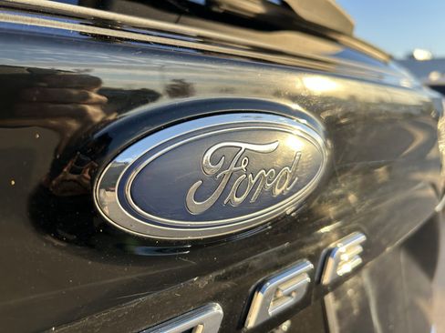 Used 2023 Ford Edge ST w/ Equipment Group 401A image 7