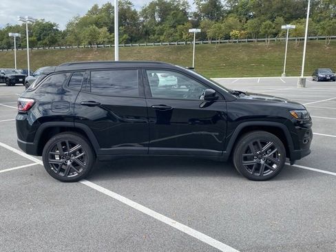 New 2026 Jeep Compass Limited image 9