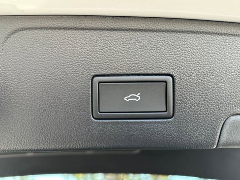 New 2026 Volkswagen Atlas Cross Sport SEL R-Line image 15