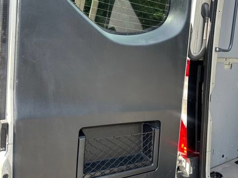 Used 2023 Mercedes-Benz Sprinter 2500 image 22