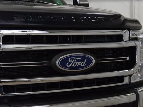 Used 2021 Ford F250 Lariat w/ Lariat Ultimate Package image 9