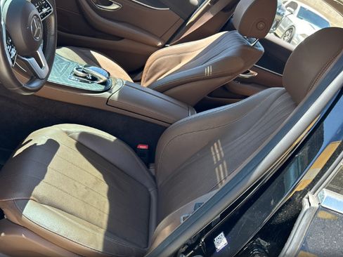 Used 2019 Mercedes-Benz E 300 image 7