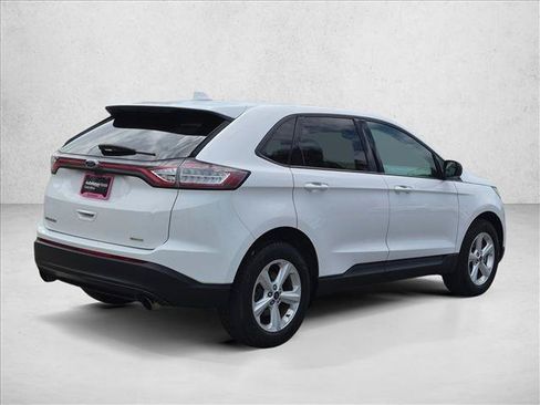 Used 2018 Ford Edge SE FWD image 5