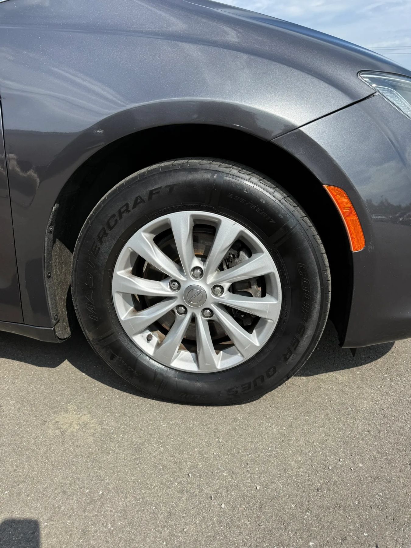 Used 2017 Chrysler Pacifica Touring-L FWD image 36