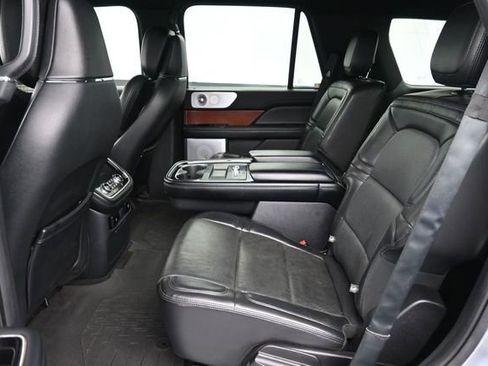 Used 2020 Lincoln Navigator Reserve w/ Luxury Package AWD/4WD image 31