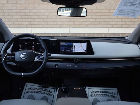 Used 2023 Nissan Ariya FWD image 31