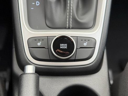 New 2026 Hyundai Venue SEL image 16