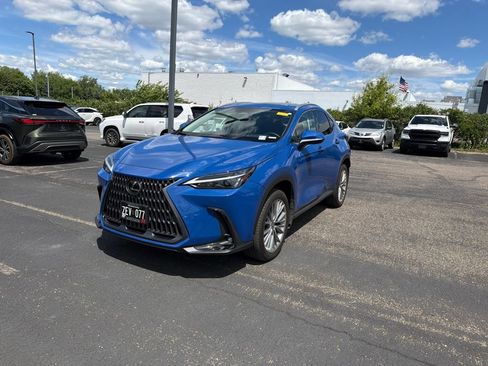 Used 2025 Lexus NX 350 AWD w/ Accessory Package (2T) image 7