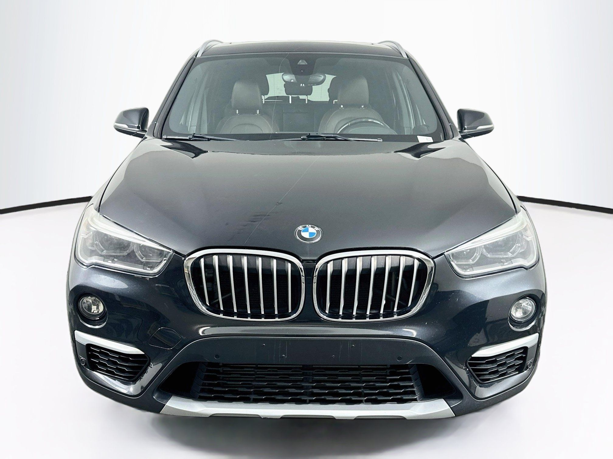 Used 2019 BMW X1 xDrive28i w/ Convenience Package AWD/4WD image 2