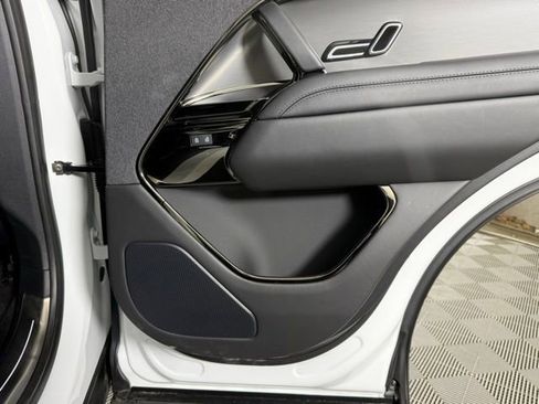 Used 2025 Land Rover Range Rover Sport Dynamic SE image 28