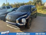 Used 2022 Mitsubishi Outlander SE image 2