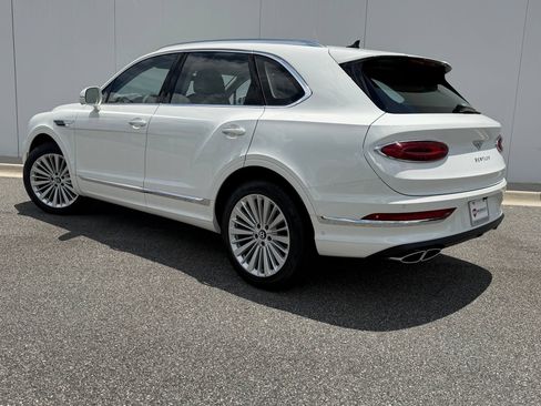New 2026 Bentley Bentayga AWD/4WD image 2