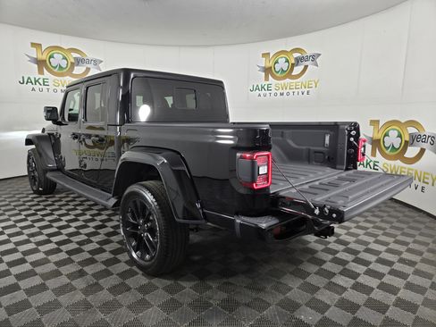 Used 2022 Jeep Gladiator Overland image 32