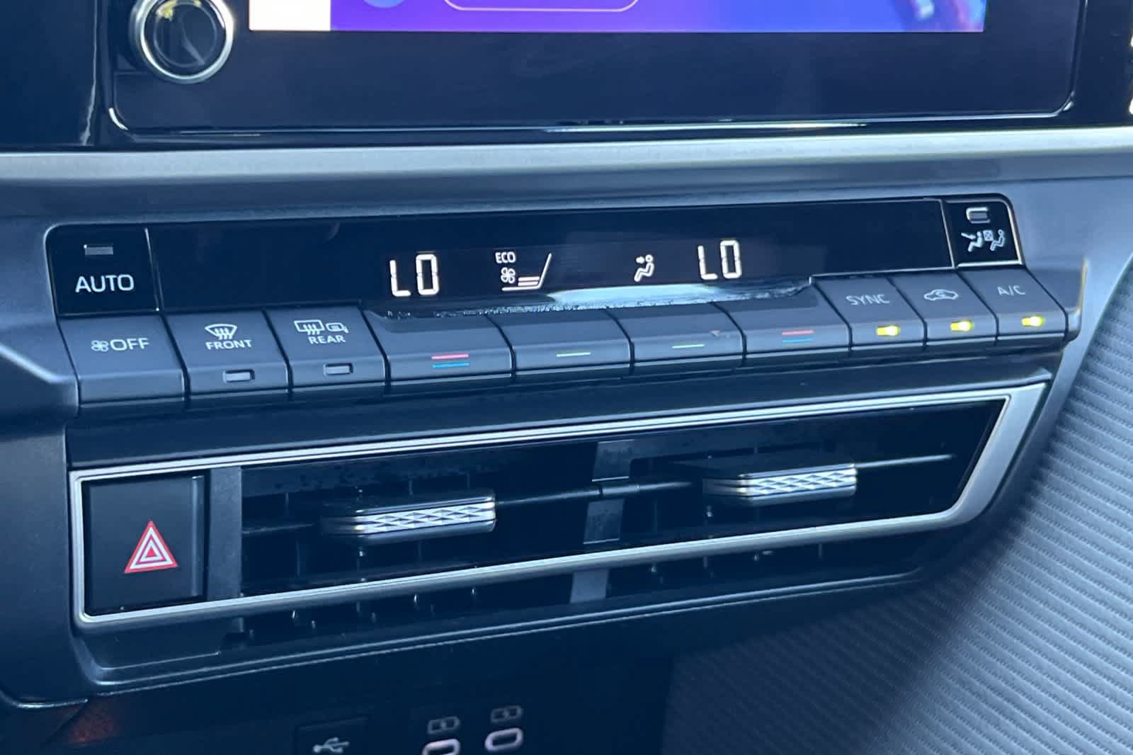 Certified 2025 Toyota Camry SE FWD image 21