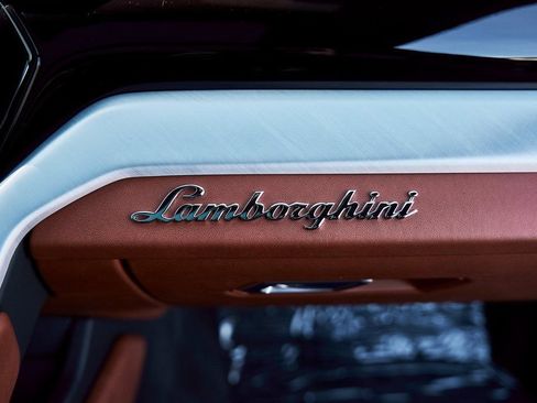 Used 2023 Lamborghini Urus S AWD/4WD image 42