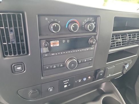 New 2025 GMC Savana 3500 w/ Power Convenience Package image 17