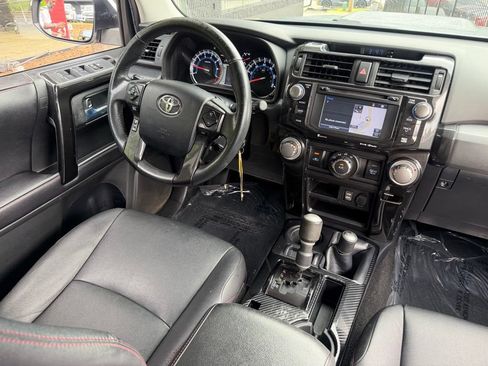 Used 2017 Toyota 4Runner TRD Off-Road Premium AWD/4WD image 42