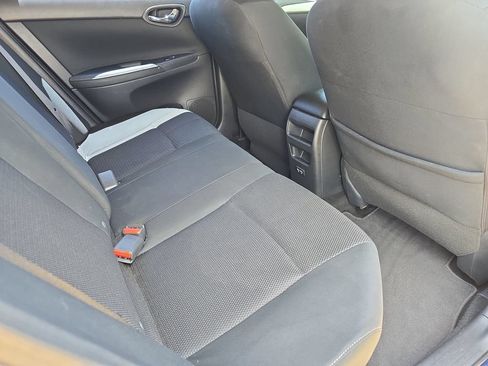 Used 2019 Nissan Sentra S w/ Appearance Package FWD image 11
