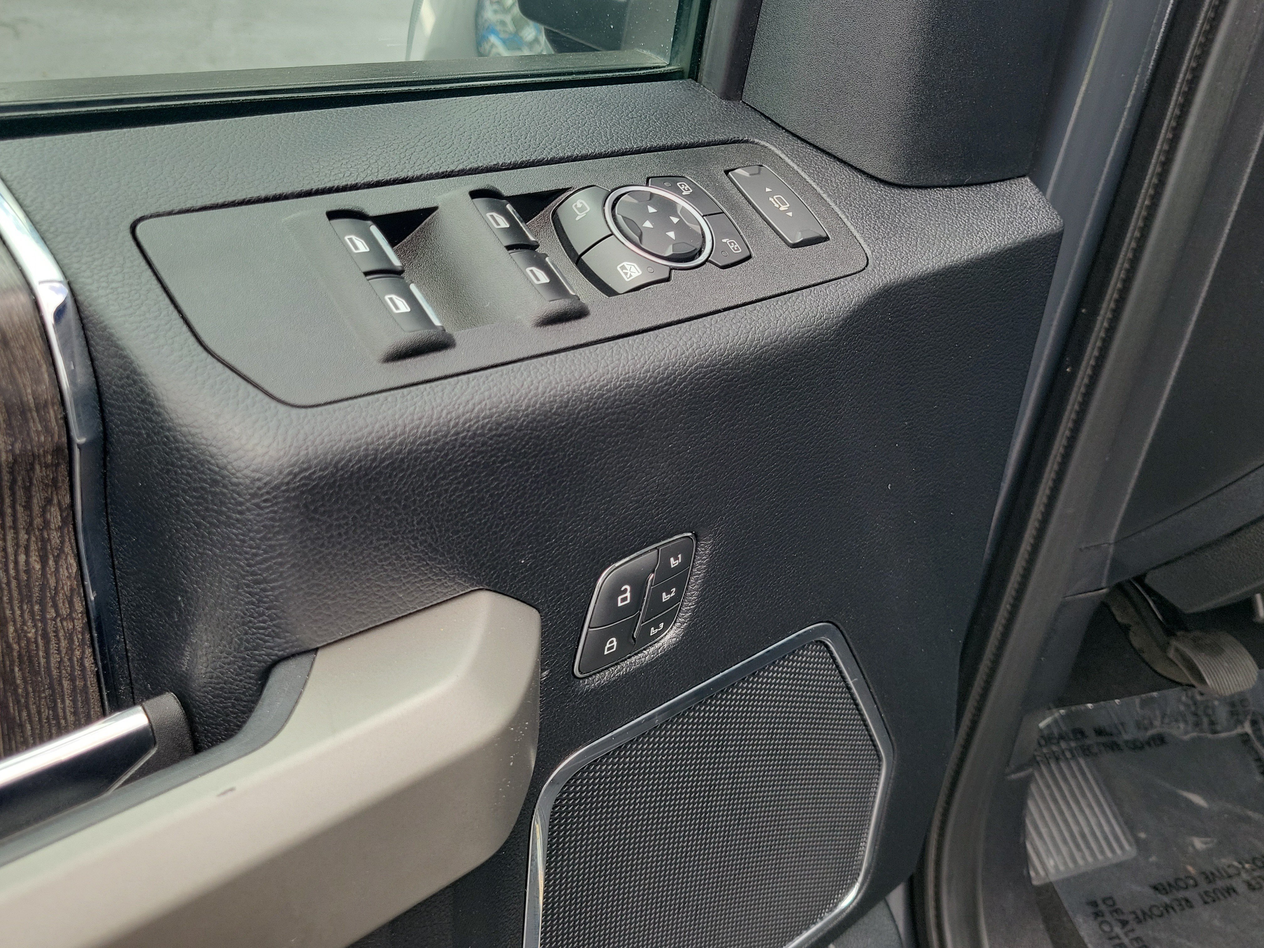 Used 2021 Ford F250 Lariat AWD/4WD image 18