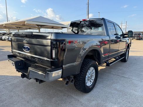 Used 2017 Ford F250 XLT w/ XLT Value Package AWD/4WD image 7