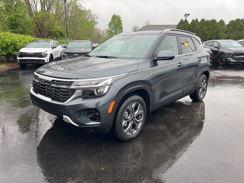 Used 2024 Kia Seltos S AWD/4WD image 3