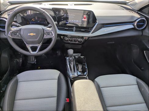 New 2026 Chevrolet Trax LT w/ Driver Confidence Package FWD image 15