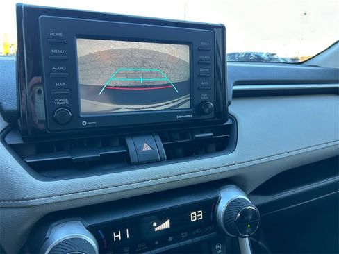 Used 2021 Toyota RAV4 XLE image 25