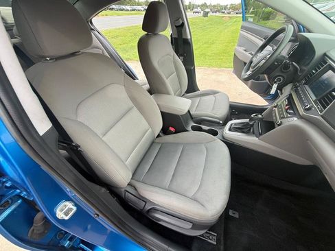 Used 2018 Hyundai Elantra SEL FWD image 29