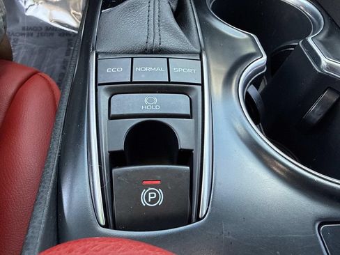 Used 2020 Toyota Camry XSE FWD image 36