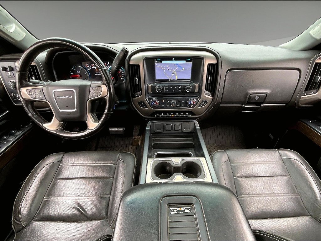 Used 2018 GMC Sierra 2500 Denali w/ Duramax Plus Package AWD/4WD image 20