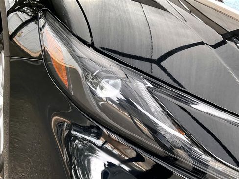 Used 2025 Toyota Camry SE image 24